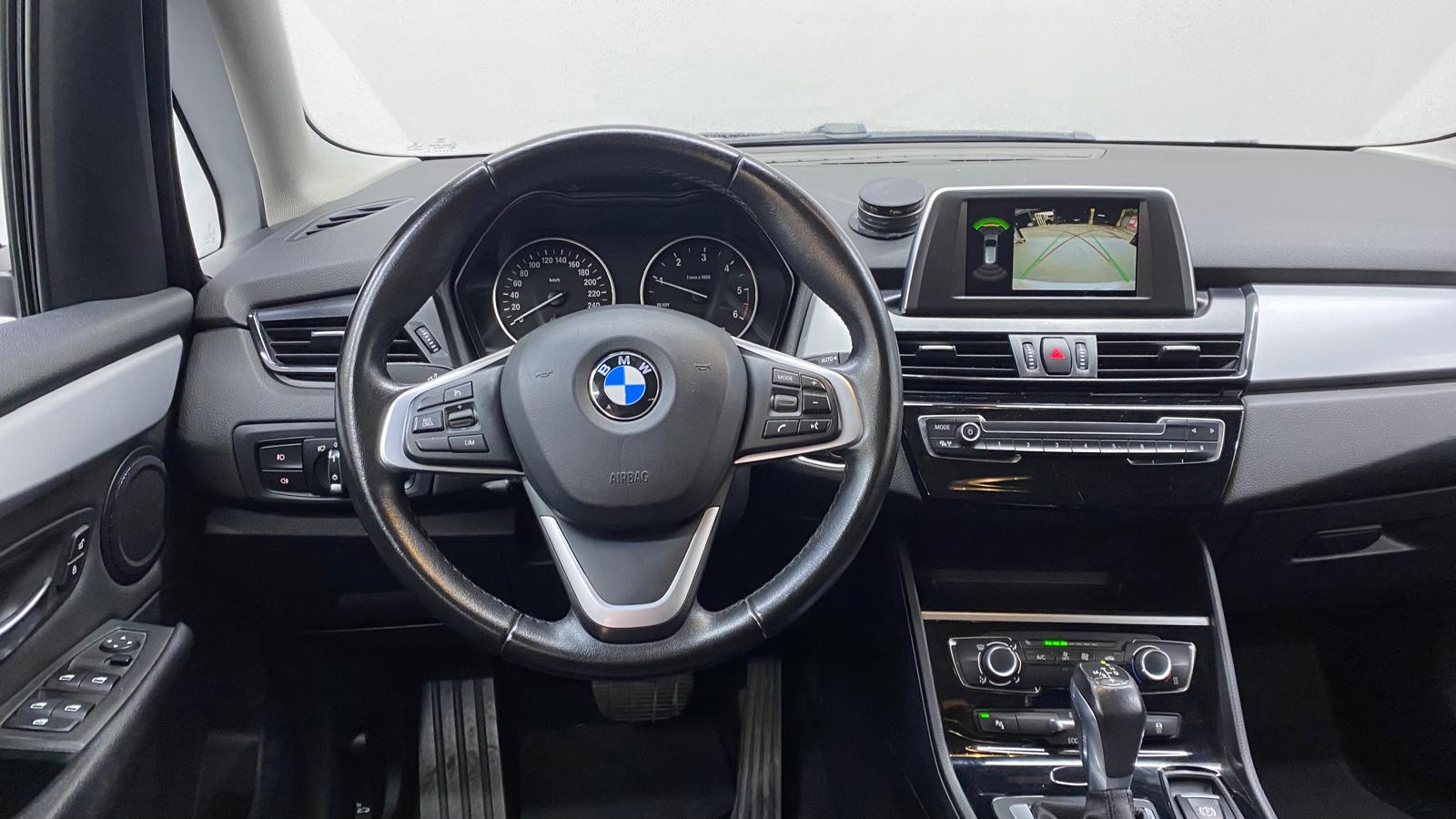 BMW 216d 11